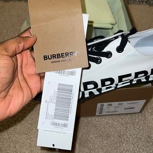 Burberry Optic Black/White Men’s Shoes Sz 10US